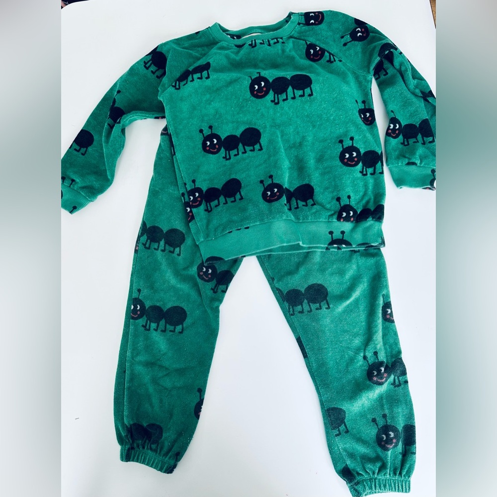 Hugo Loves Tiki Green Ant Print Set